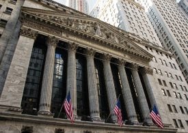 New York Stock Exchange — самая крупная фондовая биржа в мире