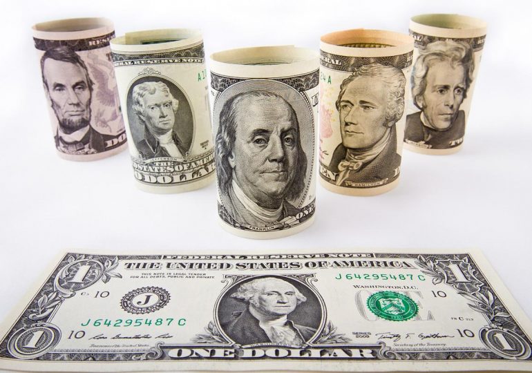 Аналитики о том, как изменится курс доллара в 2019 году