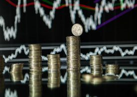 Нефть  и рубль сегодня демонстрируют тенденции к снижению