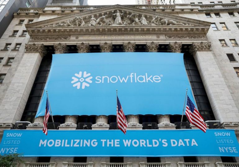 Компания Salesforce инвестировала в IPO Snowflake