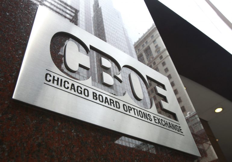 Чикагская биржа опционов возобновила торговлю фьючерсами на криптовалюту