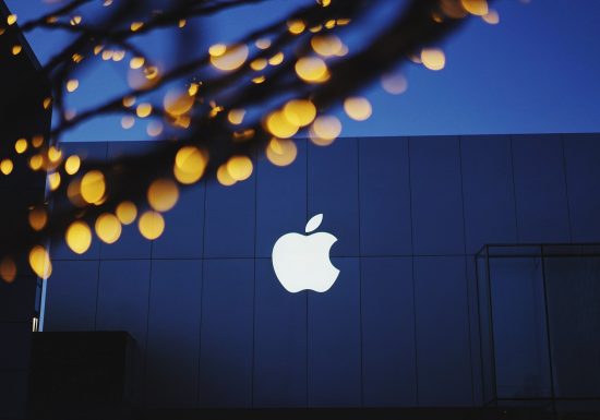 Корпорация Apple увеличила вложения в экономику США