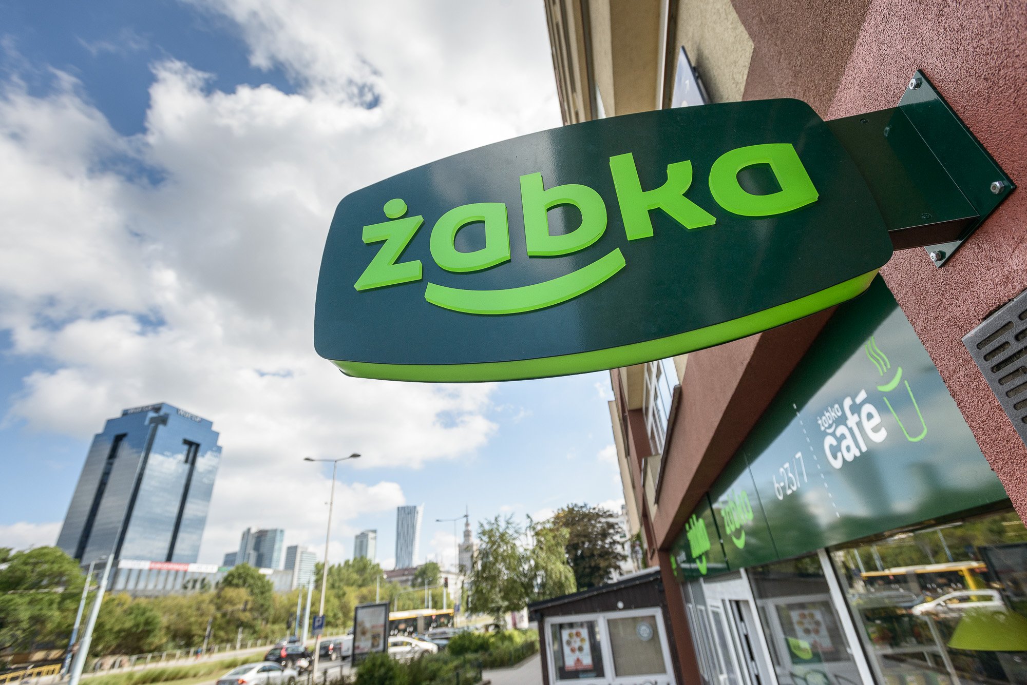 Сеть магазинов Zabka готовит листинг в Польше
